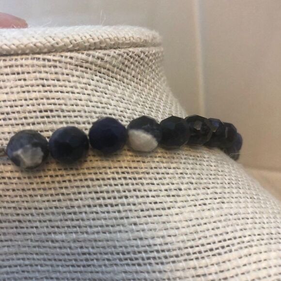 Blue Lapis And Silver Pendant Necklace - Picture 6 of 7